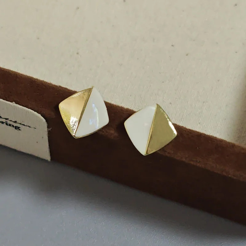 Personality Geometry Rhombus Stud Earrings for Women White Enamel Golden Color Metal Patchwork Triangle Square Earrings Jewelry