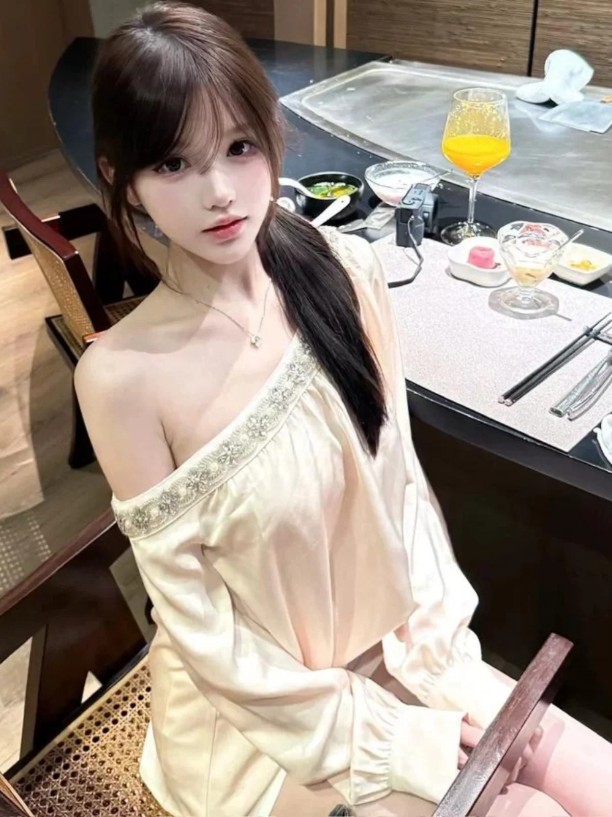 

Heavy Embellished Diamond Long Sleeve Chiffon Shirt Shoulder Bared Satin Original Design Pure Color Polyester Fiber Miss Jenny