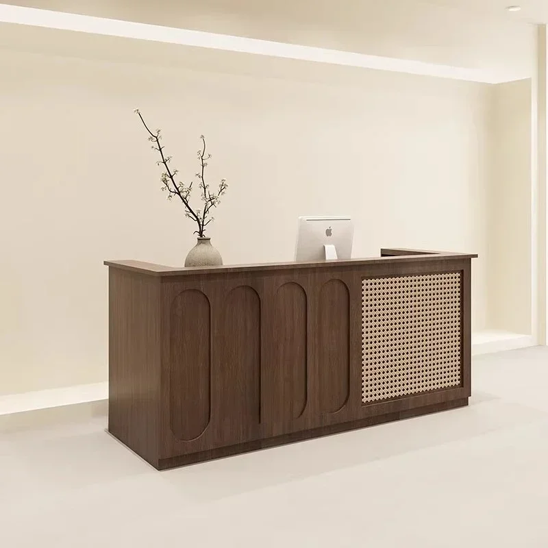 

​ ​ Стойка ресепшн/кассовый прилавок из массива дерева в стиле Ваби-Саби, компактная, для салона/бутика, с натуральным рисунком древесины, мебель для офиса ручной работы FYRD ​ ​