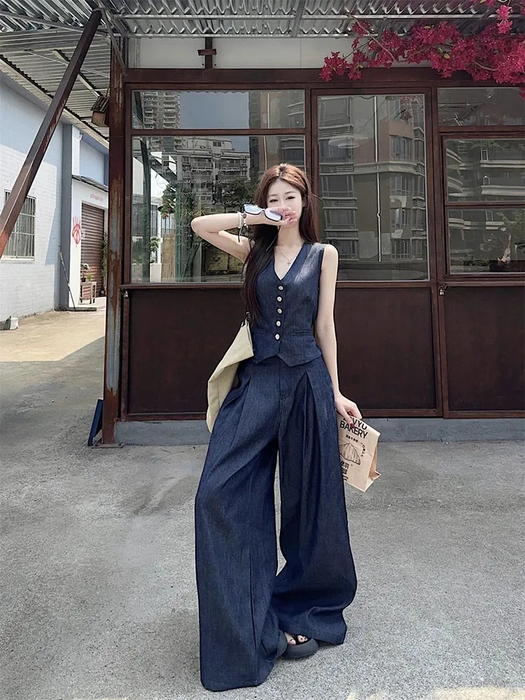 

Корейский джинсовый комплект для девочек, женский летний комплект 2025 года, новый жилет Svel, топ, тонкие широкие брюки, комплект из двух предметов, модный ансамбль