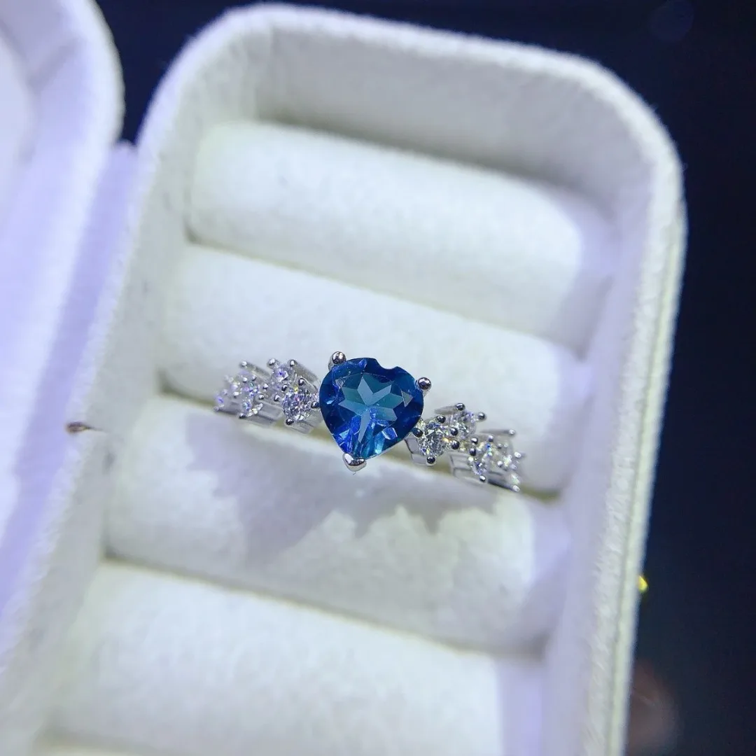 

Elegant Natural Topaz S925 Ring in Sterling Silver Perfect Gift for Holidays or Daily Use Chic Lustrous Jewelry Design