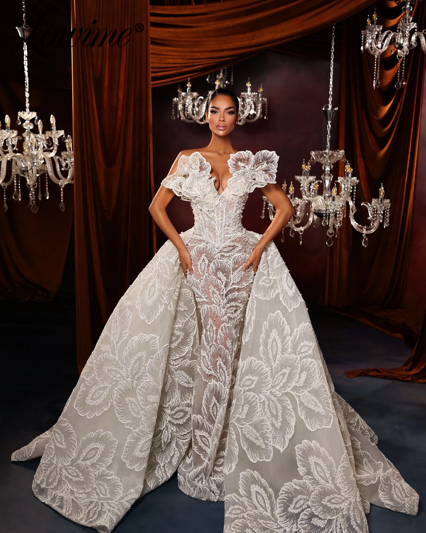 

Lace Floral Pearls Celebrity Dress With Overskirt Long Prom Dresses Detachable Train Arabic Evening Gown Customized Party Dress