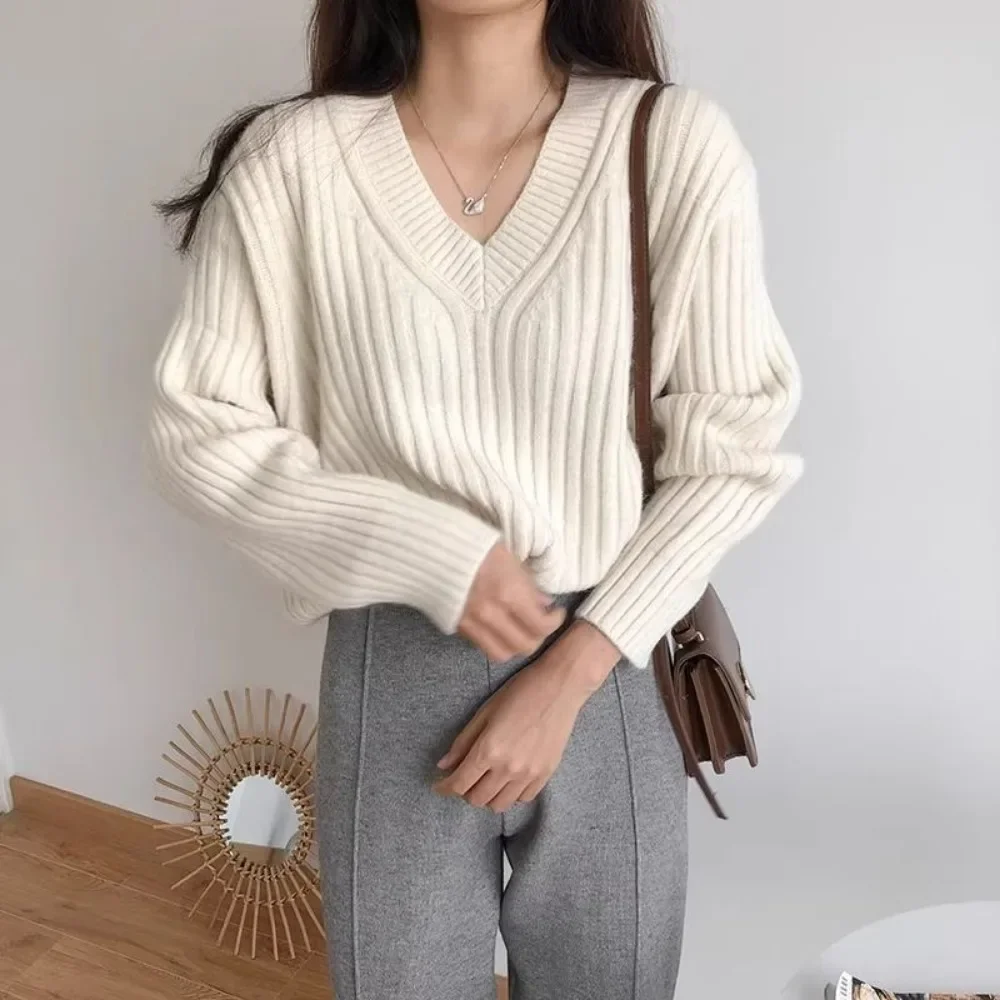 Women Retro V-neck Knitted Sweater Autumn and Winter New Soft Waxy Loose Knitted Sweater Oversized Long-sleeved Jumper