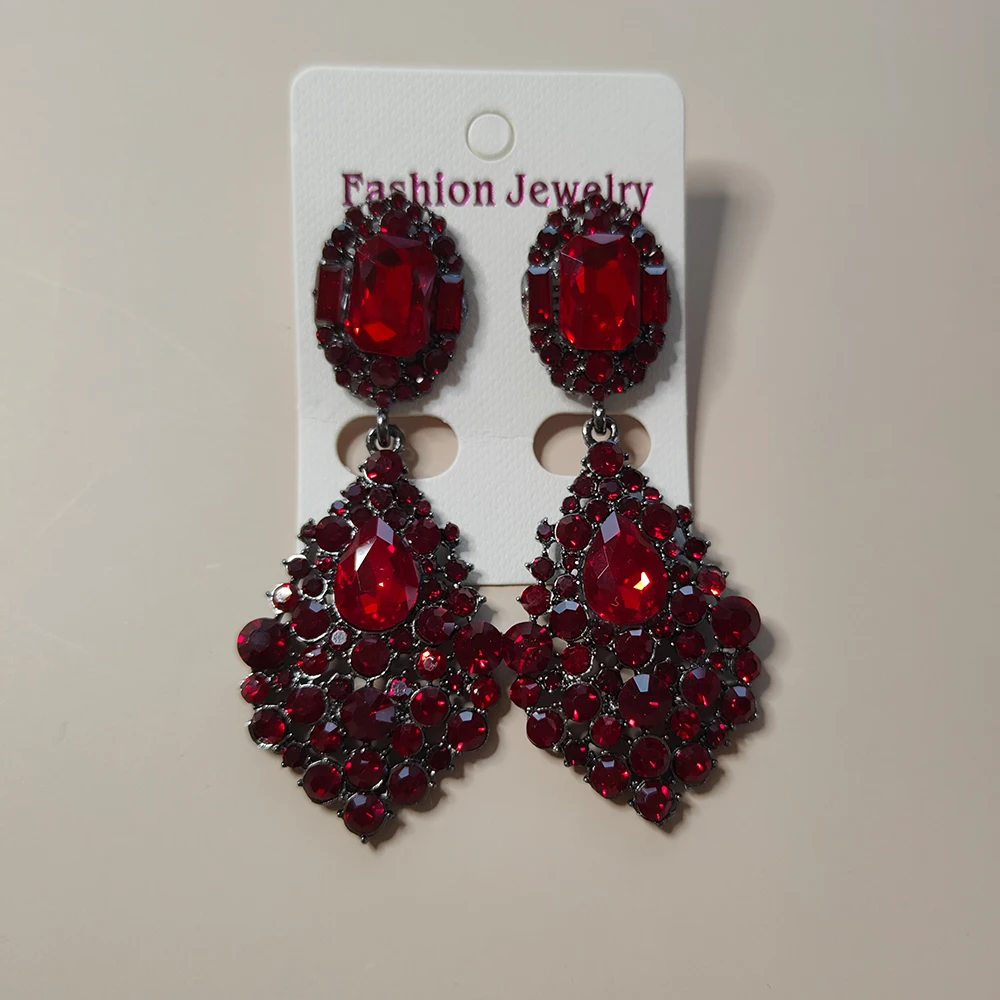 Luxury Jewelry Wholesale Bridesmaid Wedding Accessories Long Gun Black Red Rhinestone Crystal Chandelier Drop Earrings for Women