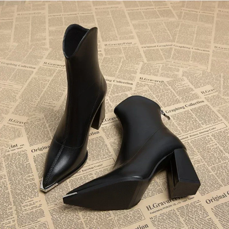 Spring 2024 New Women Ankle High Heels Shoes Zipper Chelsea Boots Brand Pointed Toe Boots Goth Designer Pumps Motorcycle Botas