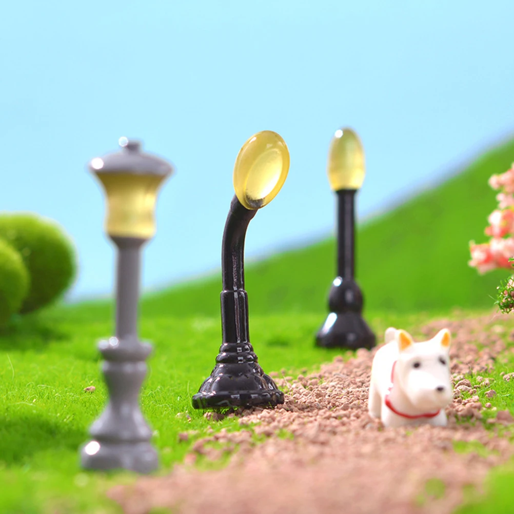 

12pcs Glow Street Small Street Lamp Decor Light Ornaments Mini Resin Decorations for Home DIY House Garden Accessories
