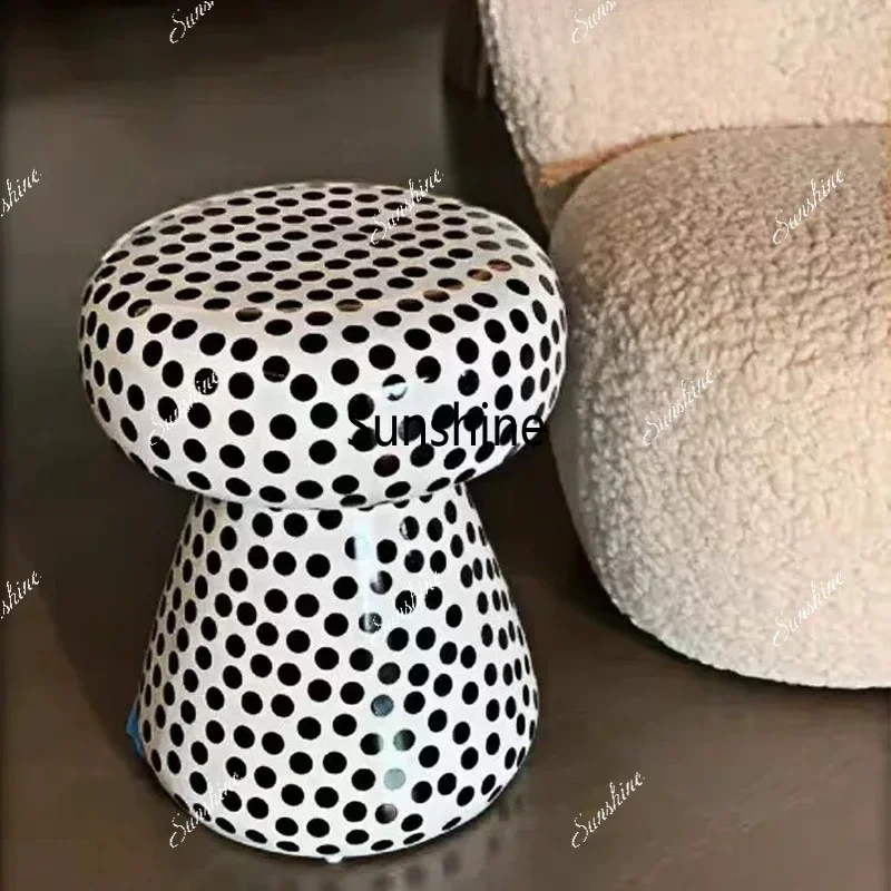 

Living room FRP mushroom stool polka dot stripe small edge table, villa flower trellis corner tableTJ