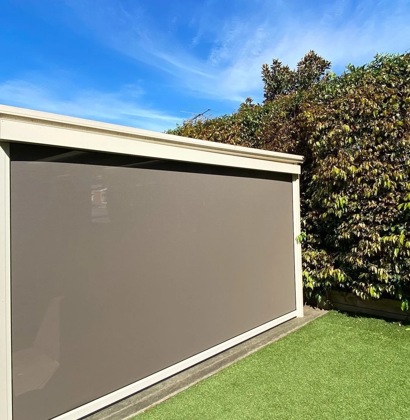 

Blackout Roller Blinds No Drill Sun Shade Waterproof Zipped Blinds Outdoor Motorized Curtain Roller Blinds