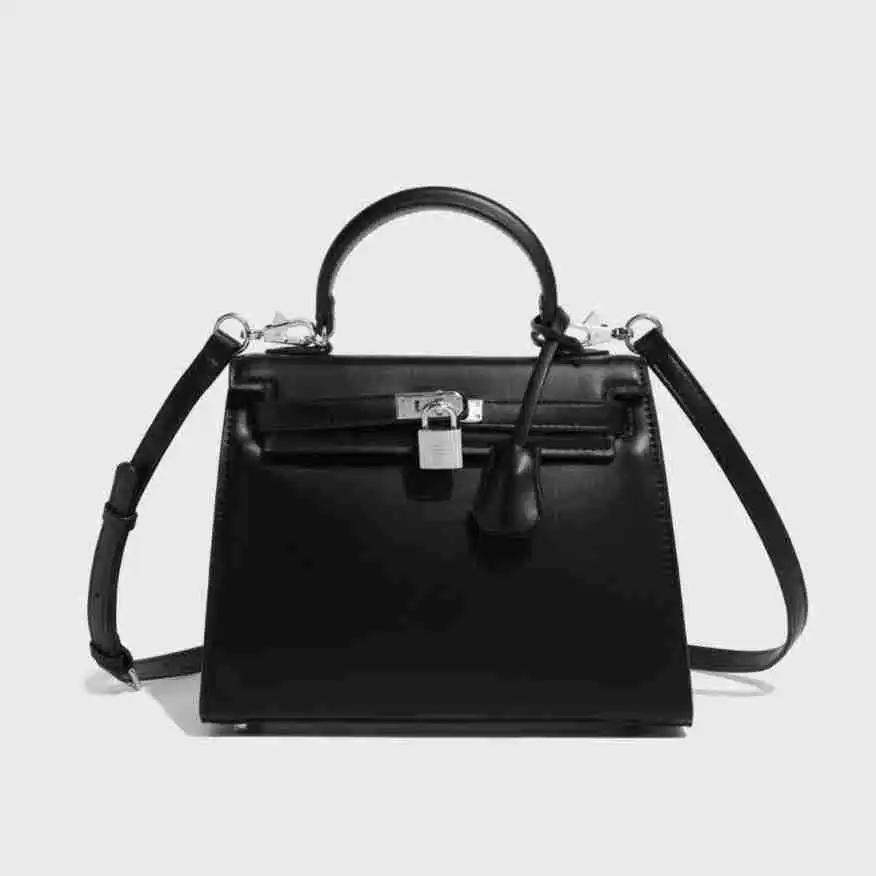 

Chic Commuter Shopper Tote - Spacious Minimalist Design With Vintage Leather Accents And Custom Parisian Logo