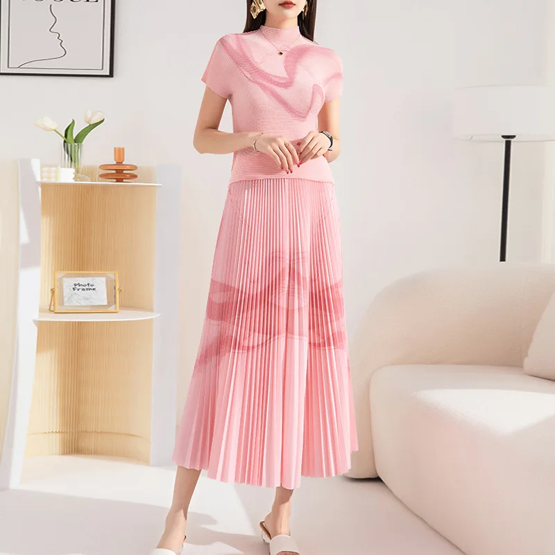 Stylish and casual spring outfit new printed corn pleated short sleeved T-shirt elastic waist long skirt two-piece set[20230050]