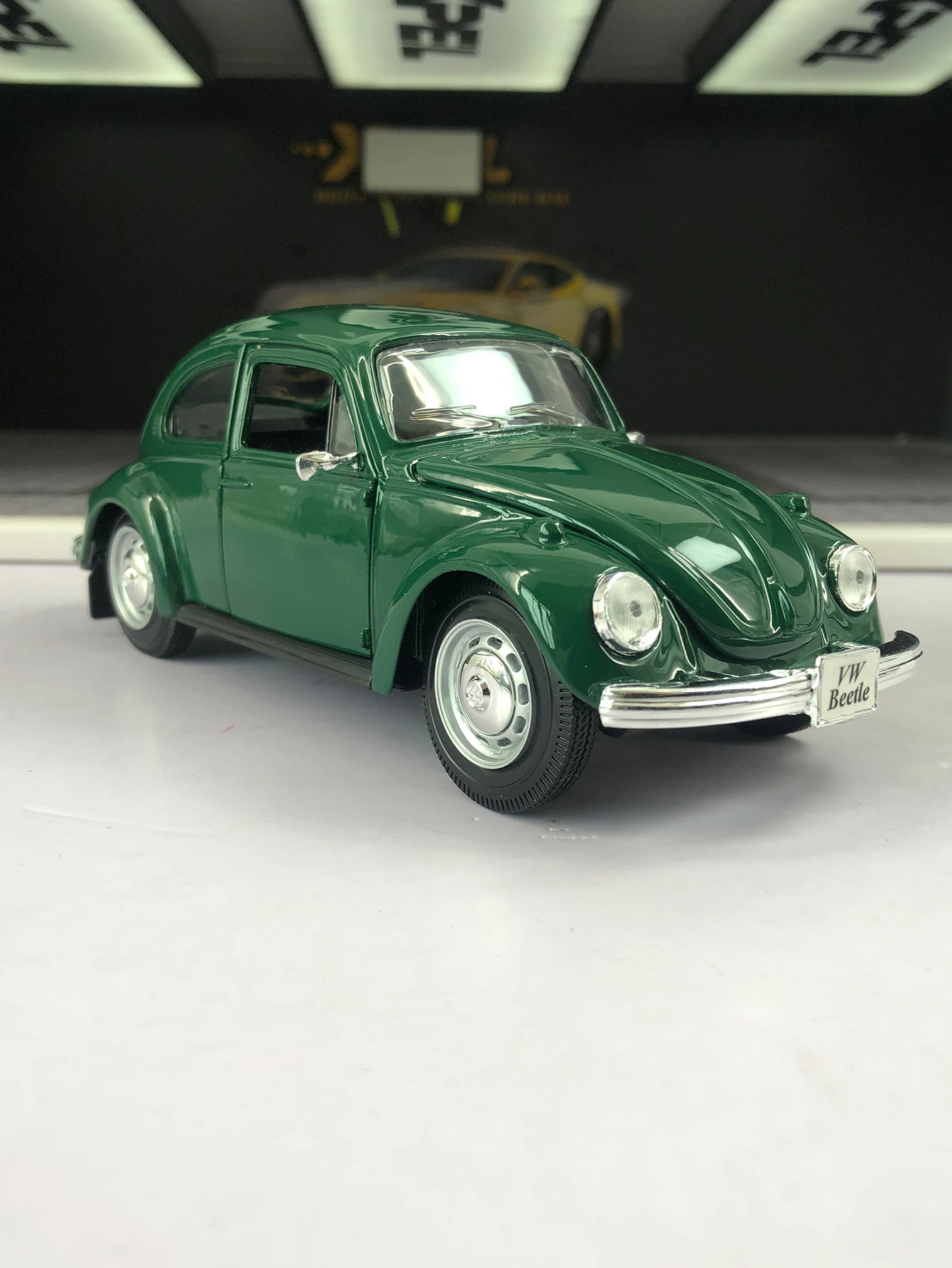 maisto-1-24-フォルクスワーゲン-ビートル-カーモデル、亜鉛合金製装飾、コレクターズギフトカー