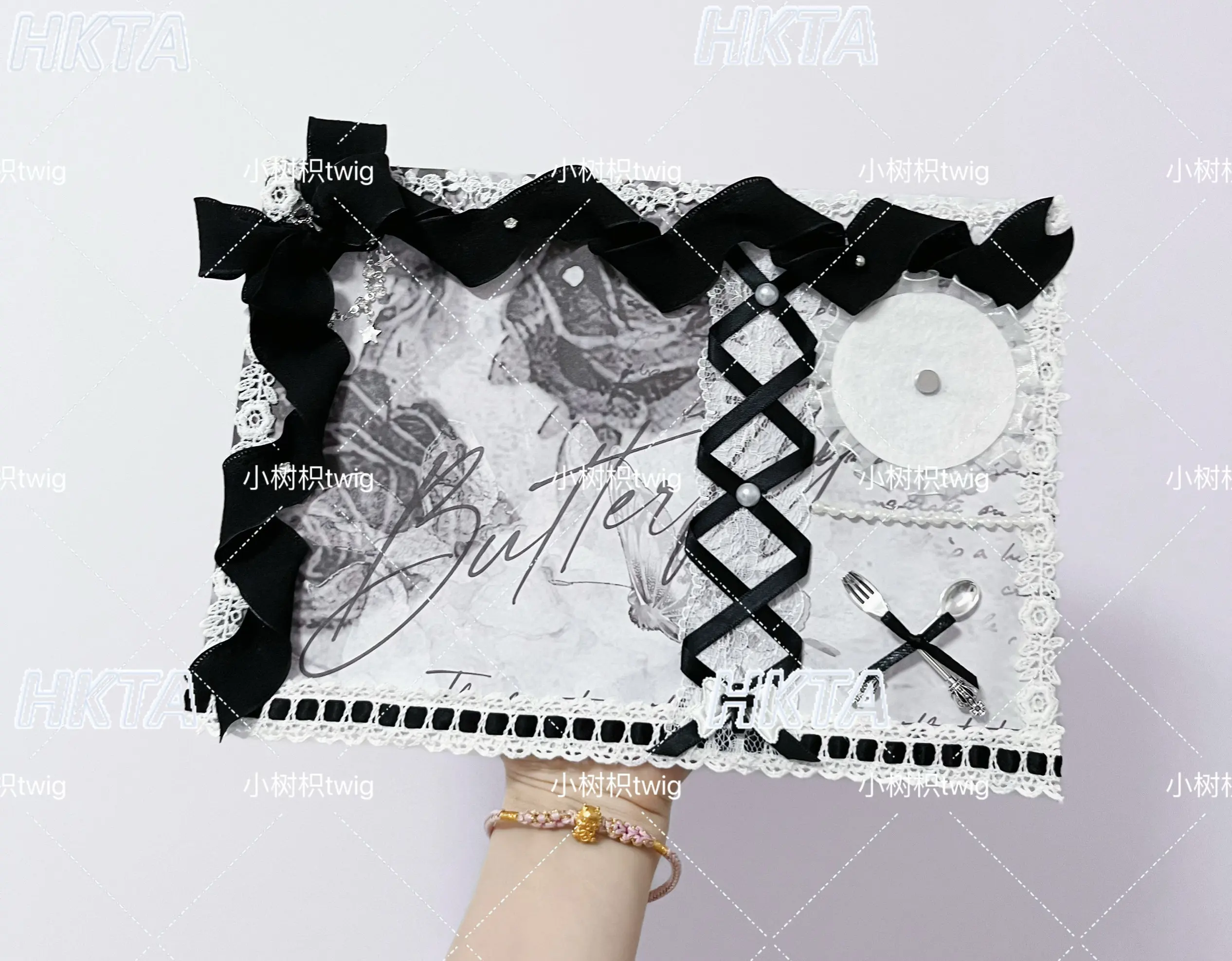 

Японская субкультура Y2K: Темные готические черные сумки-пайнетки с декором из кружева, бантов, лент, страз и роз. Украшения для сумок, аксессуары для рукоделия, женские.