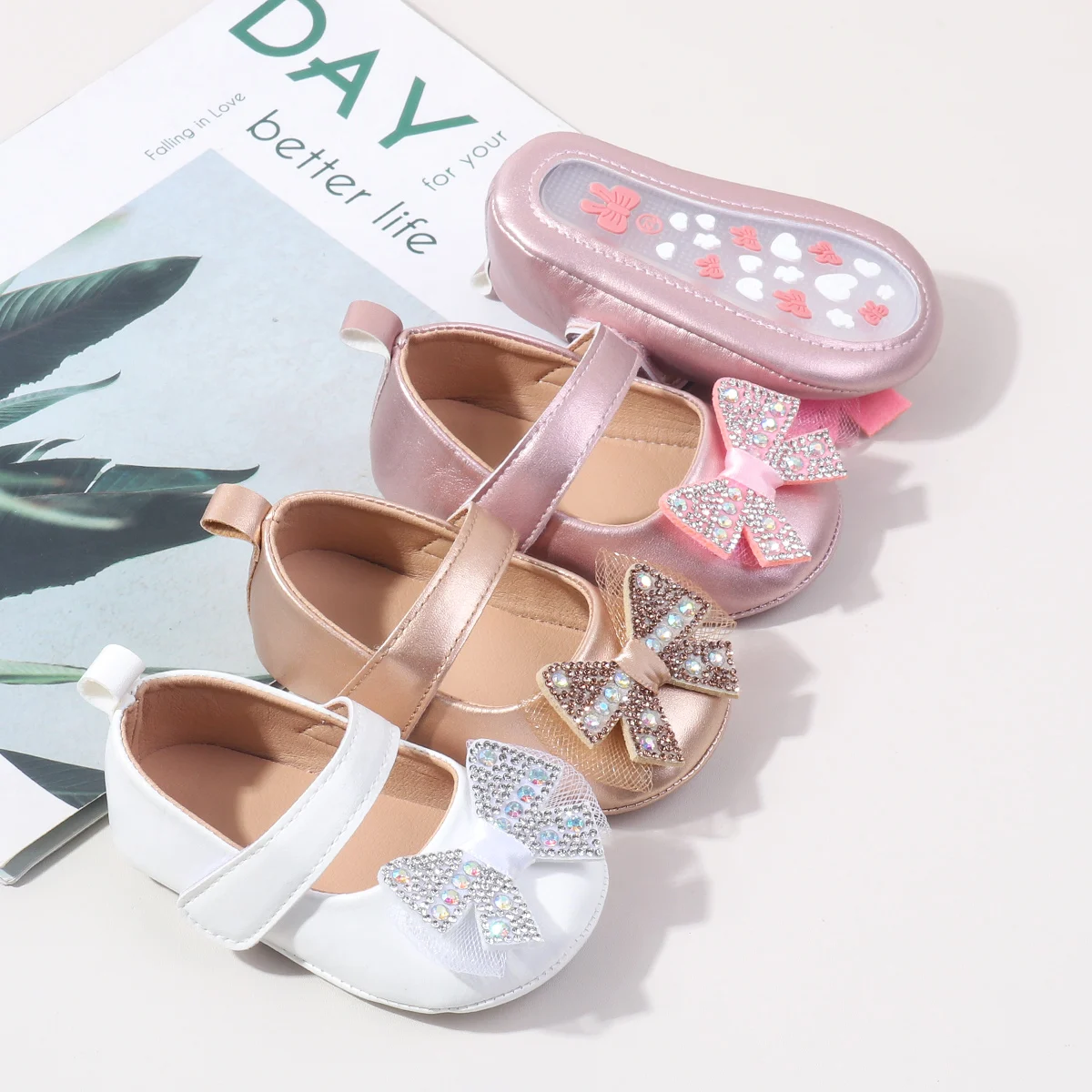 

Spring Summer Sweet Shining Girl Princess Dress Shoes Bowknot Design Non-slip Indoor Outdoor Walking Shoes BBW5122