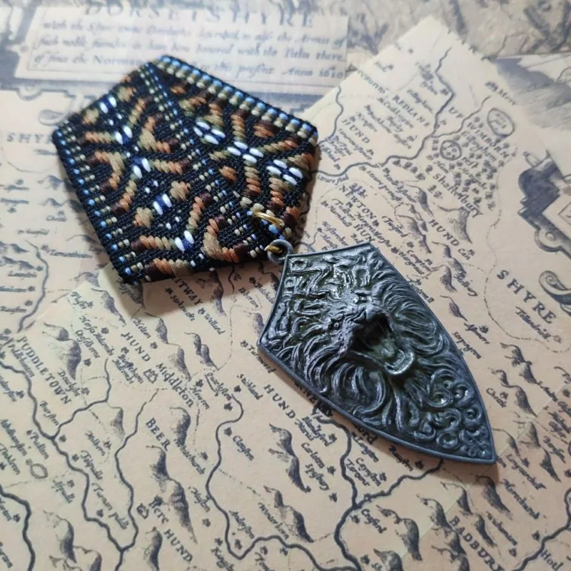 Modern Craftsmanship Medieval Knight Lion Wrath Medal Badge Brooch