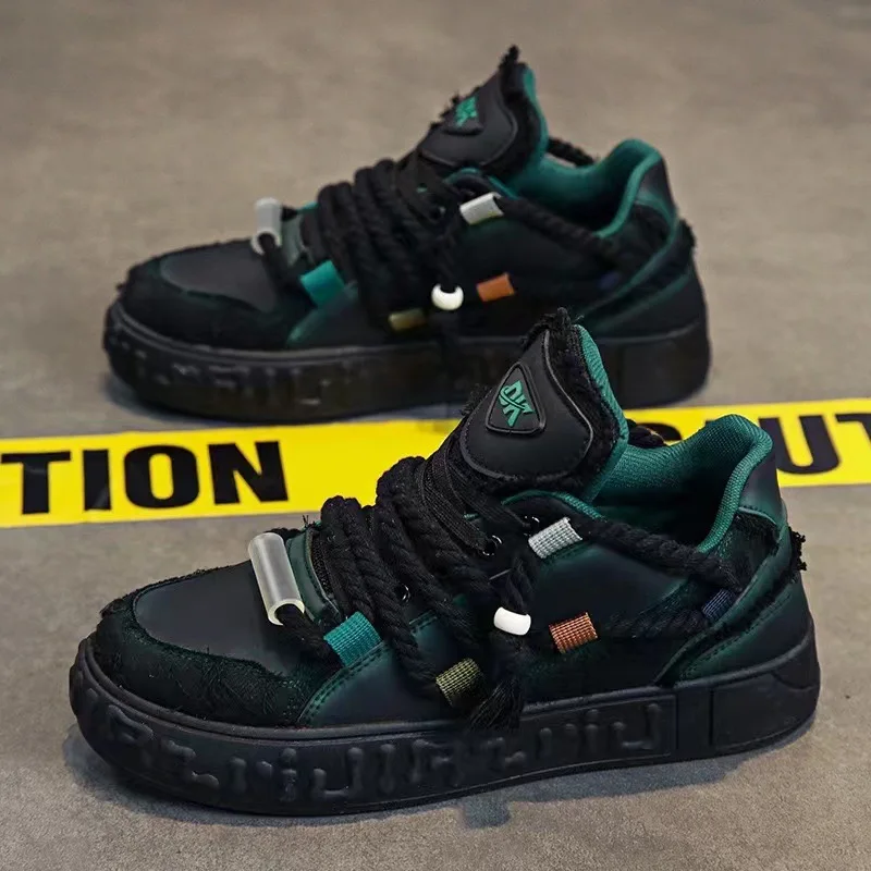 

New arrival designer street sneaker men's fashion sports shoes man graffiti personality sneaker fancy skateboard hip hop shoes