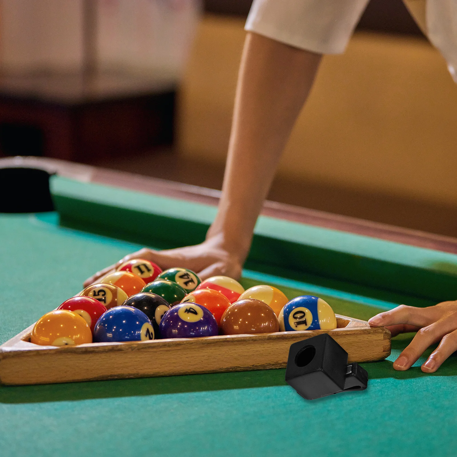 

1Set Chocolate Clip Pool Chalk Holder Magnetic Snooker Cue Chalk Clamp Billiard Accessory Portable Shockproof Design for Pool