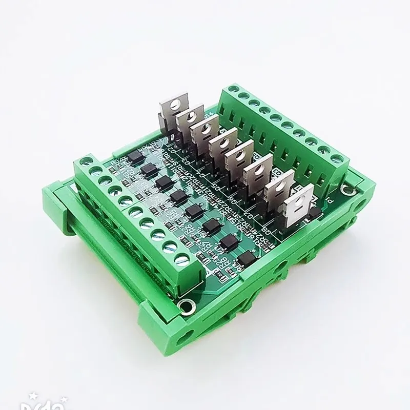 لوحة مكبر للصوت معزولة 8 قنوات 3A OptoCoupler لوحدة تحكم محرك مرحل المحطة الطرفية PLC
