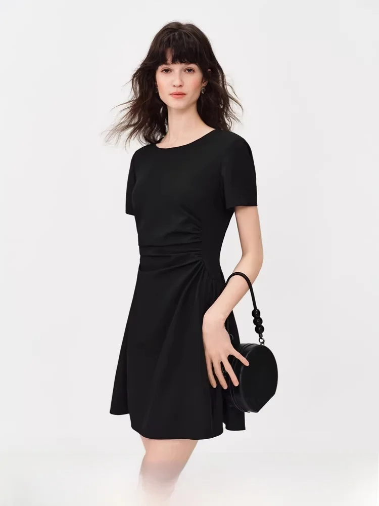 

Женское платье Vivian Wu с круглым вырезом и коротким рукавом, приталенное, черное, летнее 2026, с завышенной талией, из мягкого полиэстера, повседневное, кофейного цвета.