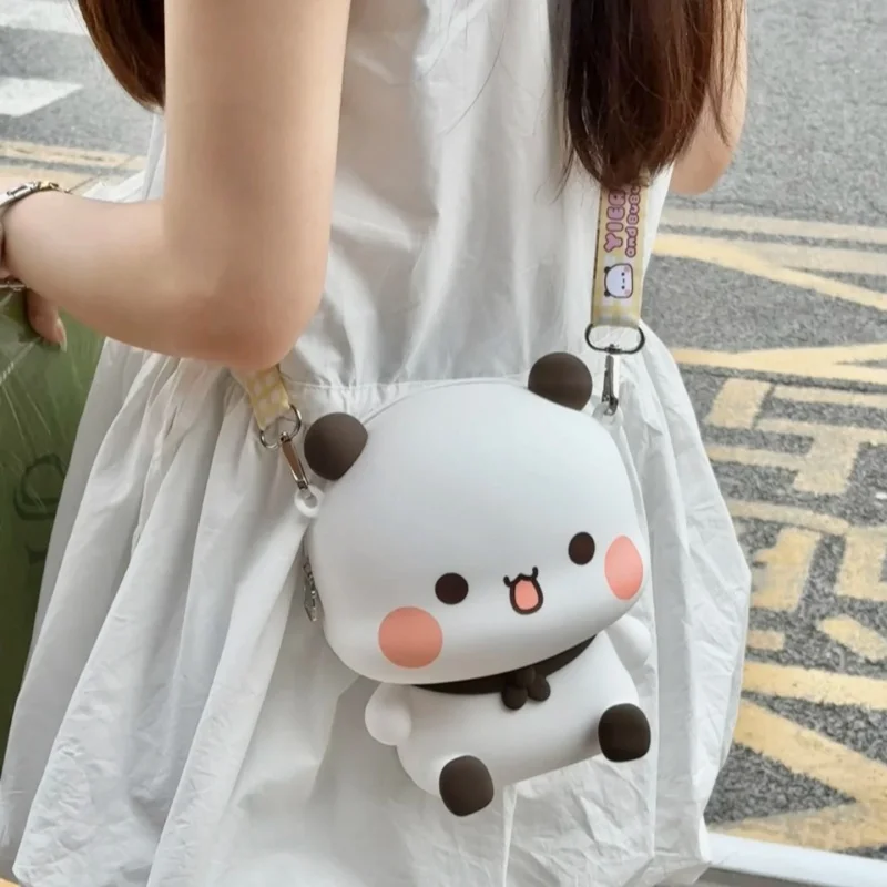 

Новая оригинальная милая силиконовая сумка через плечо Yier и Bubu для девочек, маленькая сумка с героями мультфильмов, сумка для мобильного телефона, нулевой кошелек, подарок на день рождения