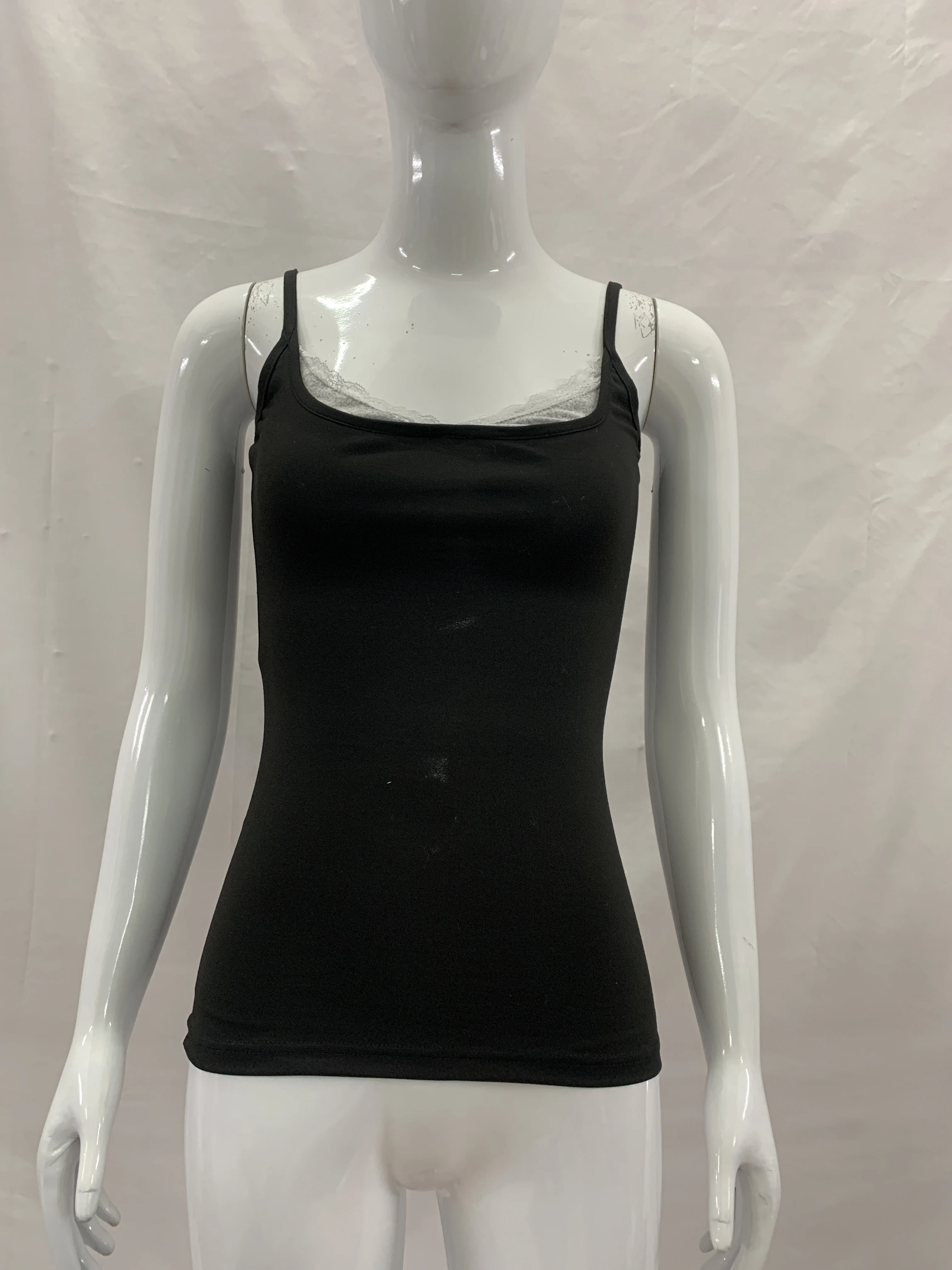 Y2K Hot Girl Einfarbiges Tanktop mit dünnen Trägern, seitlicher Spitzenverzierung, eng anliegend, ärmellos, lässiges Street-Style-Top. – Detail 9