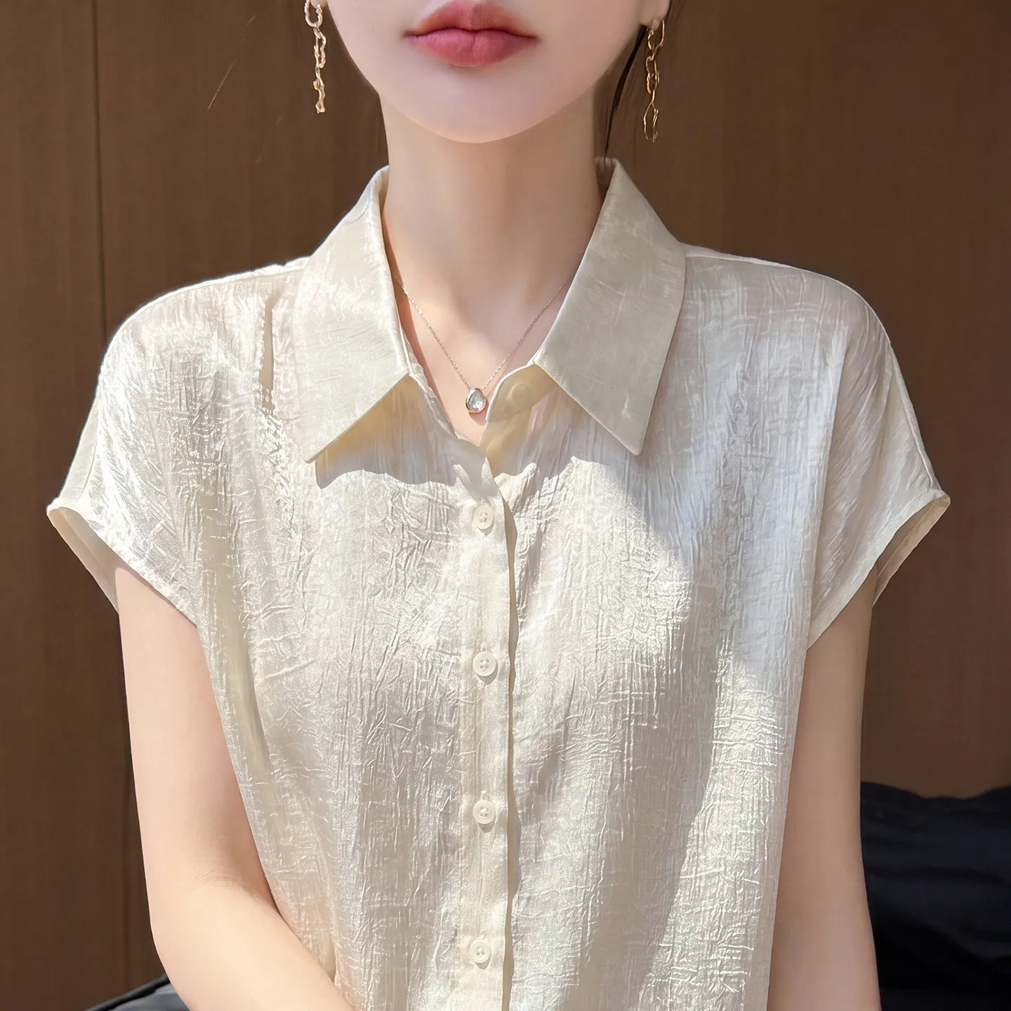 Elegant Silk Satin Acetate Shirt Women's High-End Wrinkle-Resistant Short Sleeve Top Summer Drapey Commute Silk Blouse