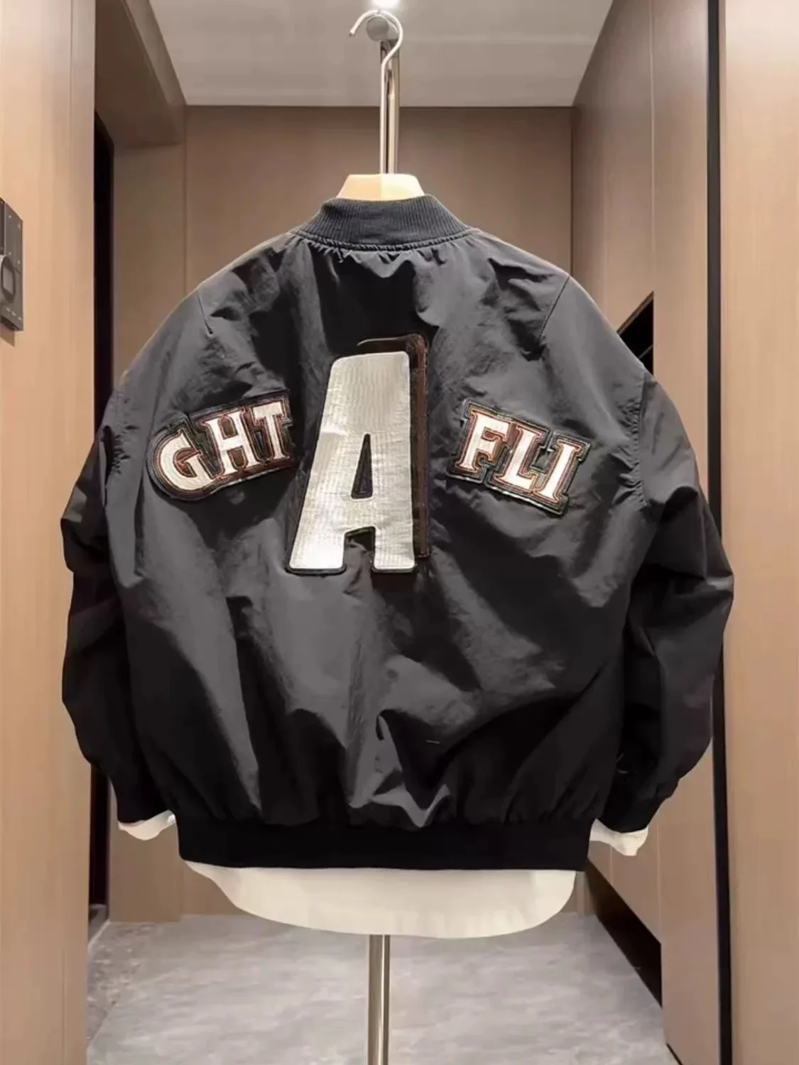 

Loose Fit American Sle Embroidered Jaet Men's Spring Autumn New Faion Baseball orm Jaet Outerwear Polyester