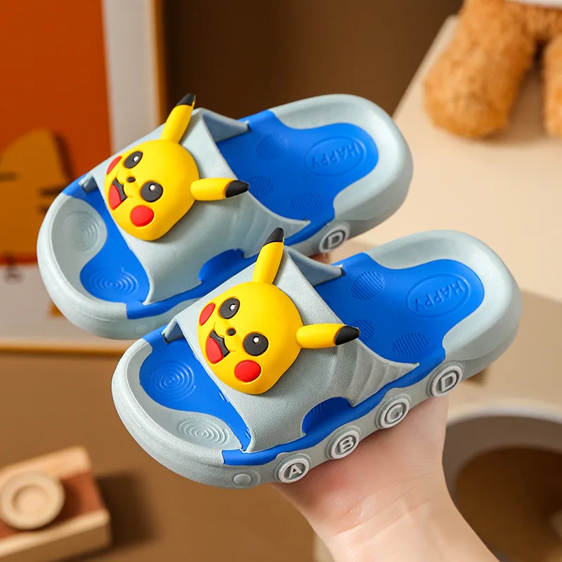 Pokemon Pikachu pantofole per bambini in estate pantofole da bagno per cartoni animati accessori per la spiaggia e il mare pantofole addensate per