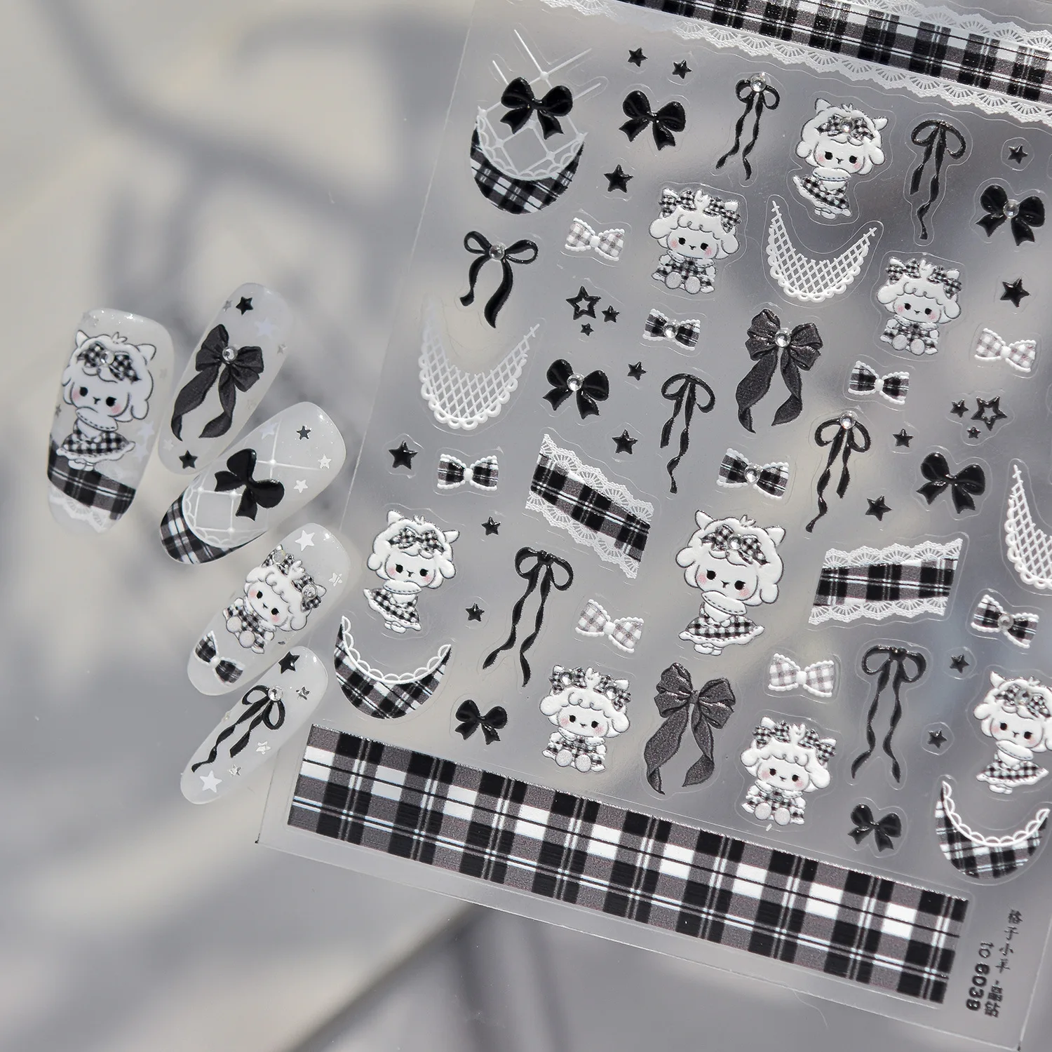 Niedliche Cartoon-Schafe 5D Nagelaufkleber Lolita Karo Spitze Fransen Netzband Schleife Stern Selbstklebende Nageldekoration Nagelsticker Maniküre