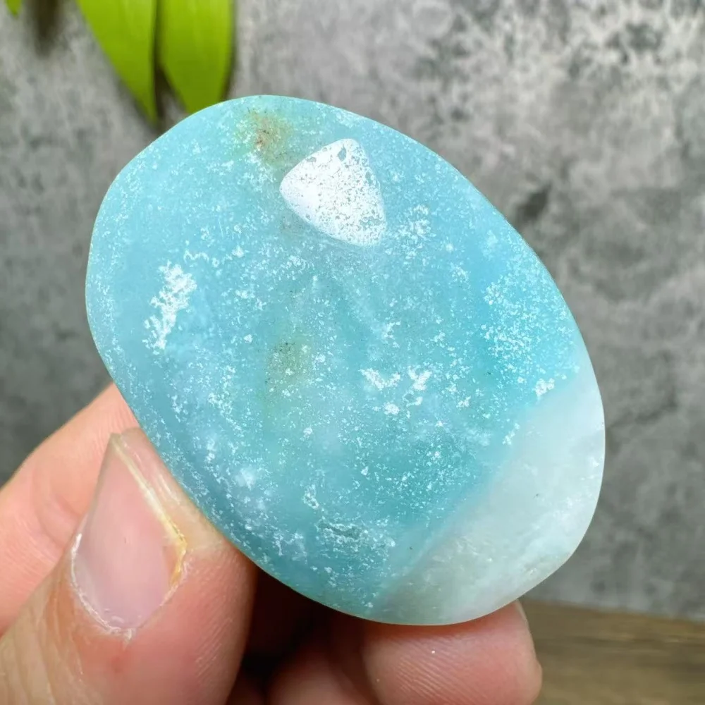 Natural Blue Caribbean Calcite Crystal Sky Blue Healing Stone Reiki Energy Palm Home Decor Ornaments Gift for Healing Decoration