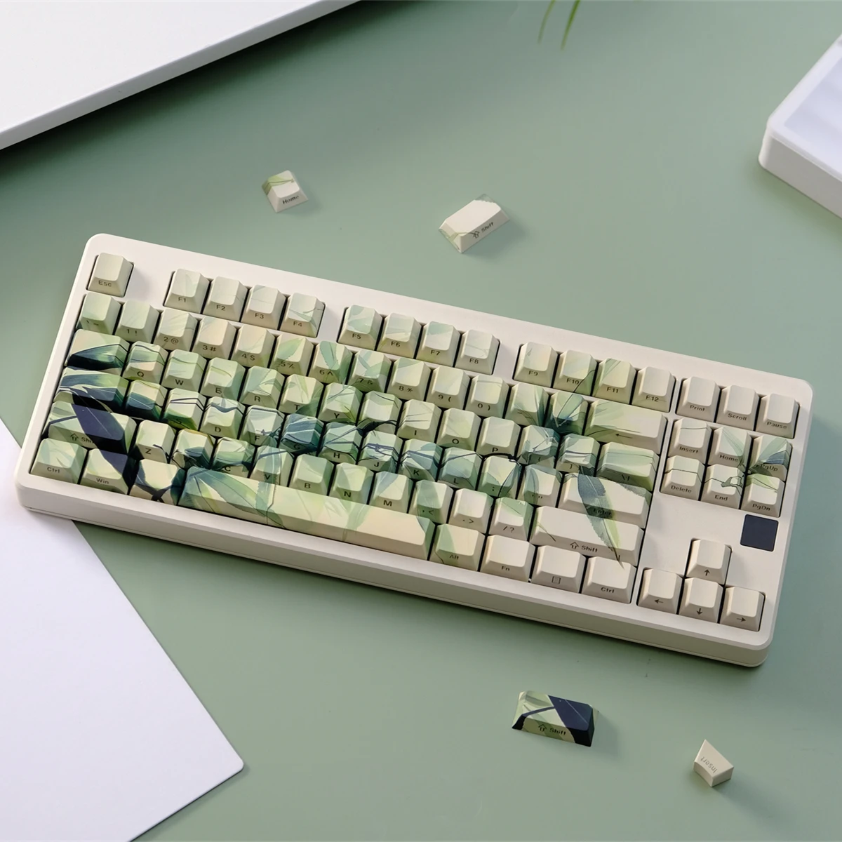 

Bamboo Leaf Side Engraved Transparent Keycap PBT Original Height, Sublimation, Mechanical Keyboard Cap