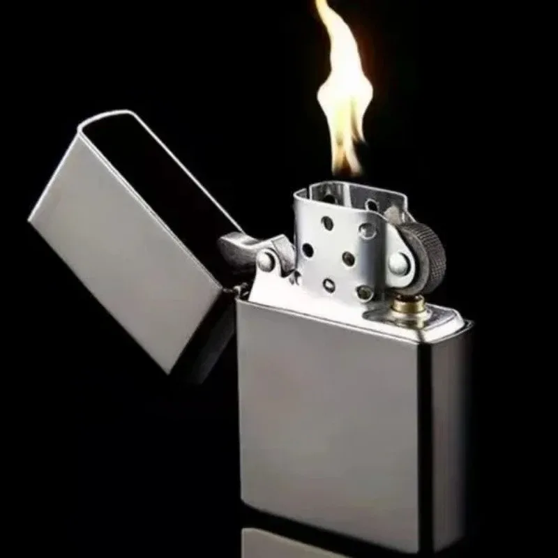 

Новая классическая металлическая зажигалка 2026 года с колесиком для зажигания, на жидком топливе, для мужчин, аксессуар для курения, с возможностью индивидуализации узоров