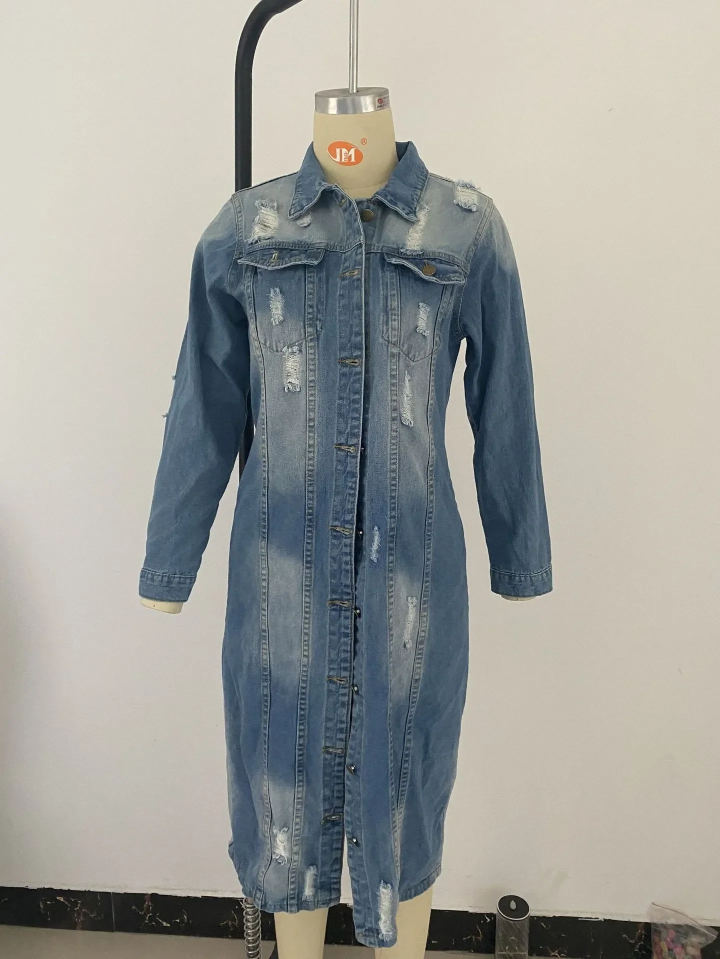 Ripped Raw Hem Long Denim Coat Women Denim Coats Turn Down Collar Jackets Single Breasted Hole Jeans Coat Casual Autumn