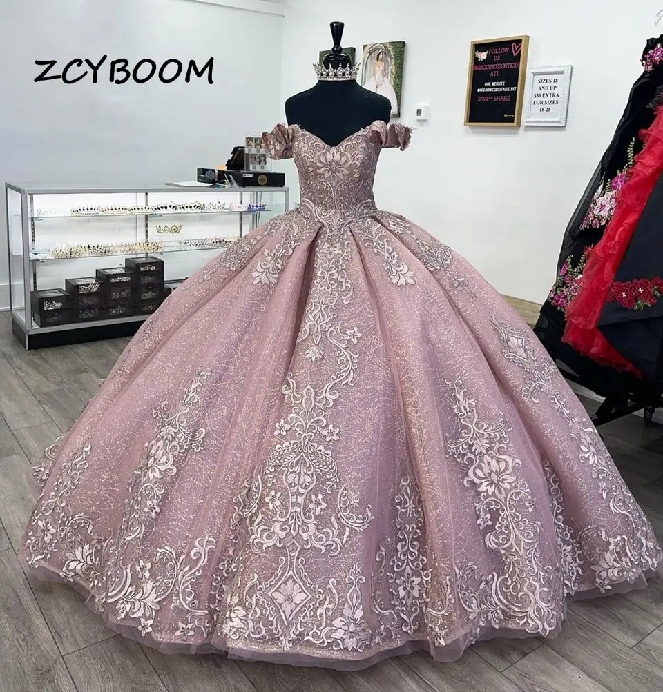 

Pink Off The Shoulder Quinceanera Dresses 2023 Princess Prom Gown Tulle Lace Up Appliques Sweet 15 16 Dress Elegent Balll Gwon