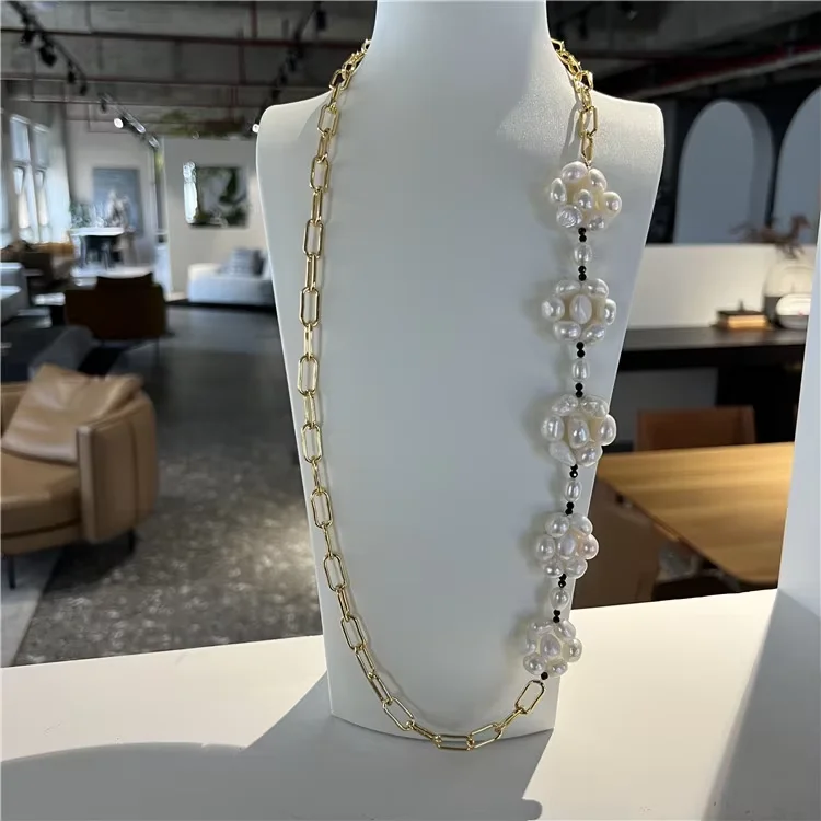 

New Natural Pearl Flower Long Chain Necklace Simple Lady Gifts