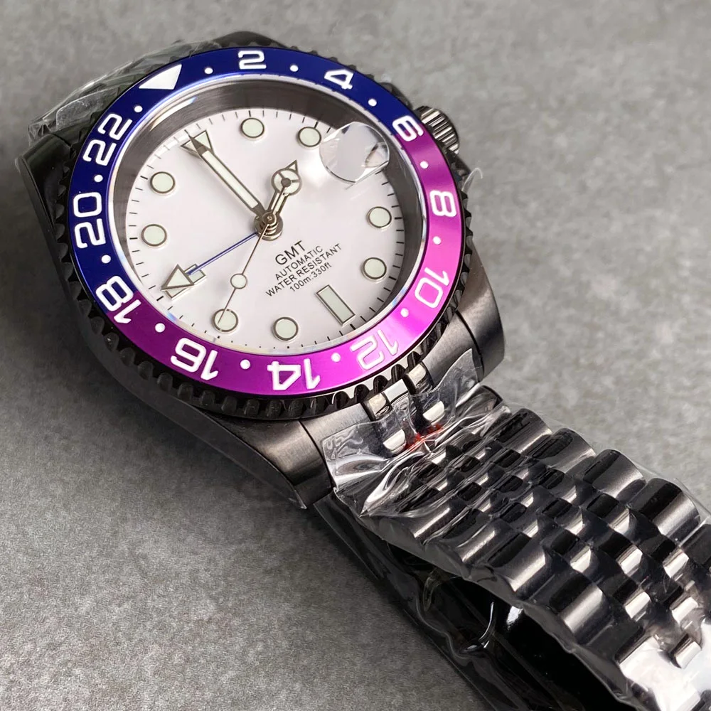 PVD Black Blue Purple GMT NH34 Mechanical Men Watch White Dial 20bar Waterproof Wristwatch Nologo 120 Clicks Bezel Swim Clock