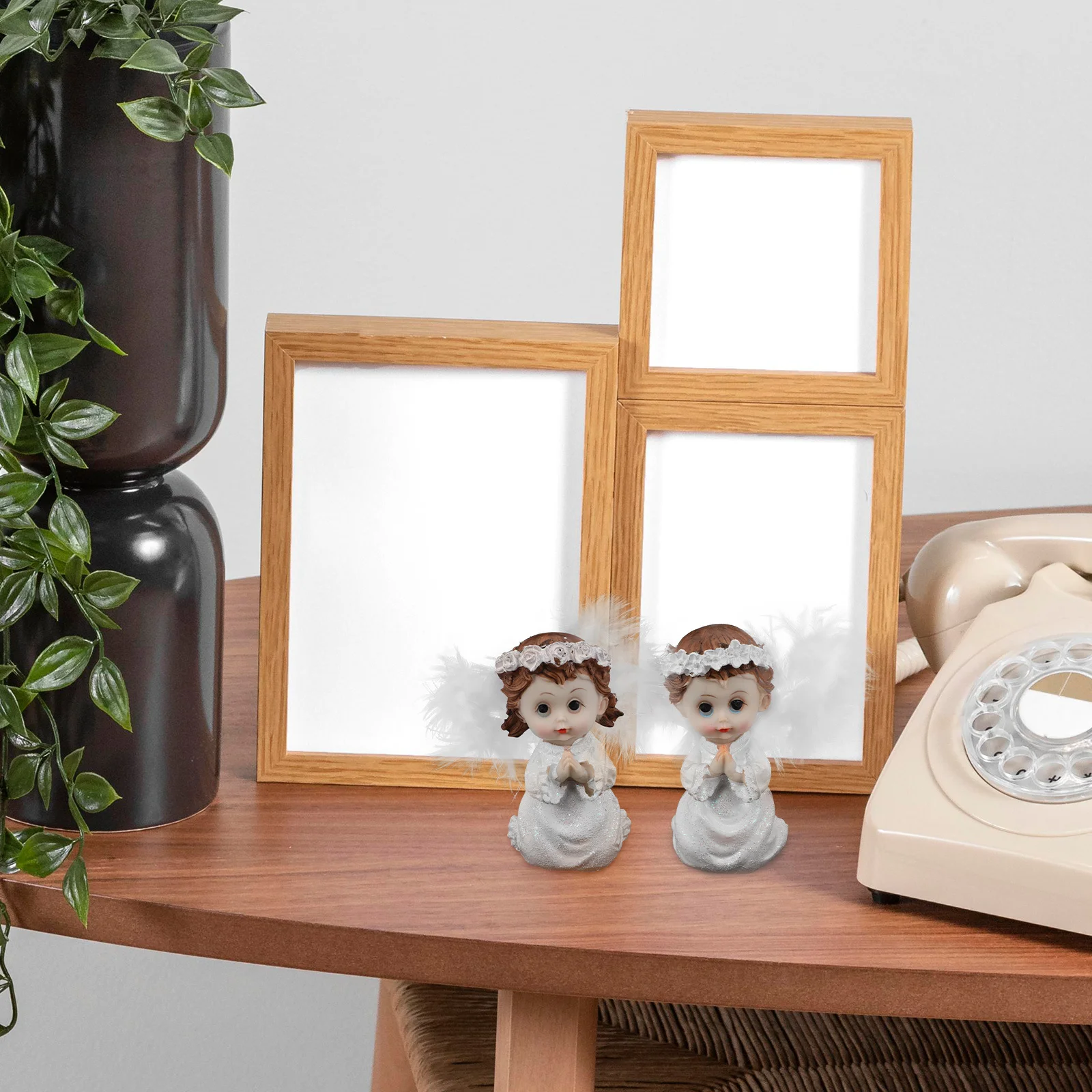 

2Pcs Cute Guardian Angel Sculpture with Wings Boy and Girl Praying Angels for Christmas Party Home Office Garden Holiday
