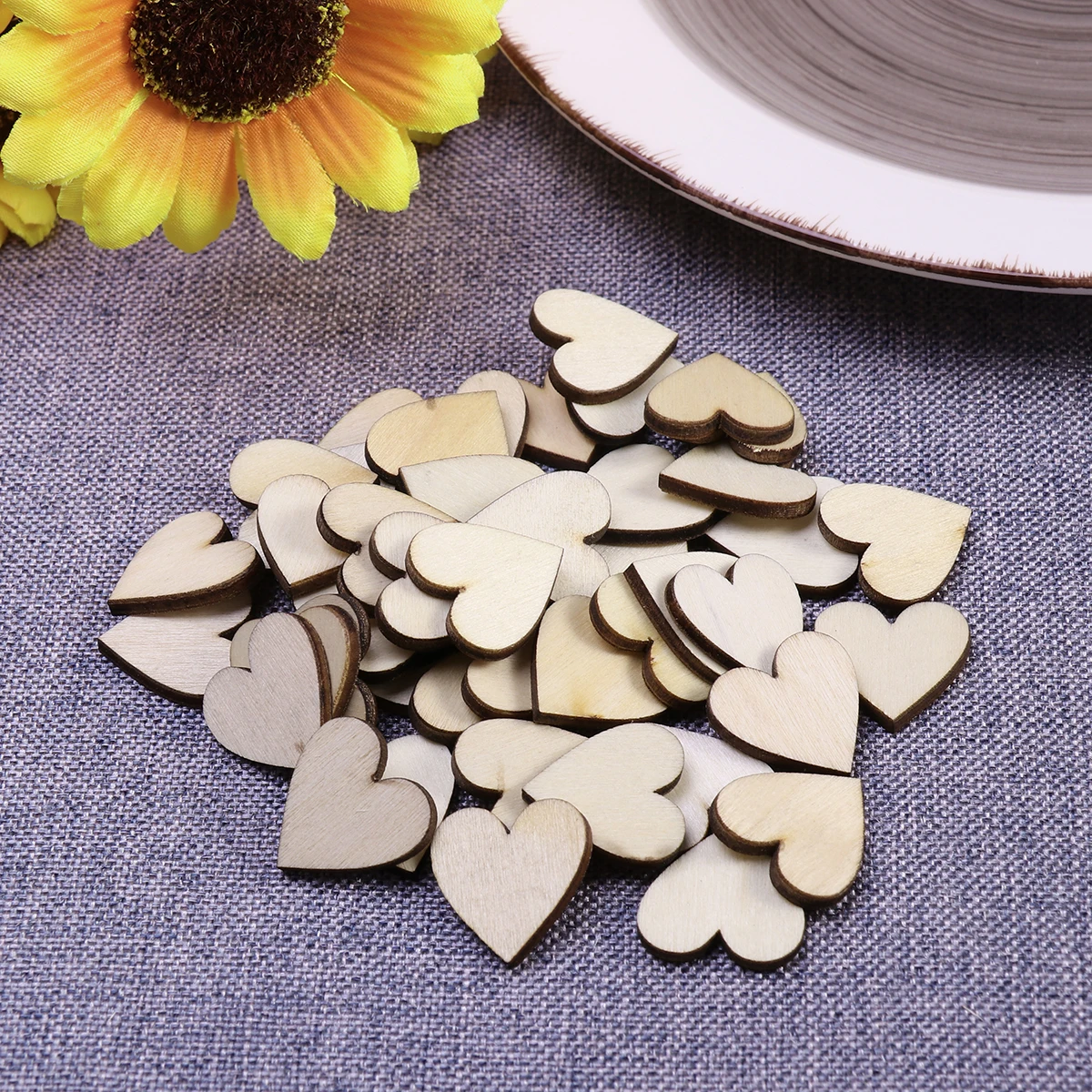 

50pcs Unpainted Natural Birch Tree Heart Shape Diy Crafts Embellishments Natural Birch Discs Bark DIY Crafts Sewing