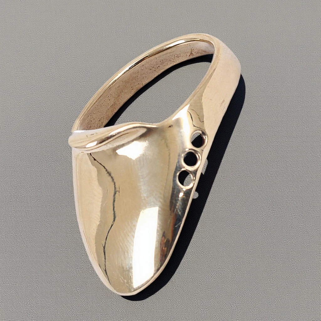 

1Set Wear-Resistant Brass Archery Thumb Ring Protective Finger Guard Ergonomic Design Suitable for Traditional Archery Hunting