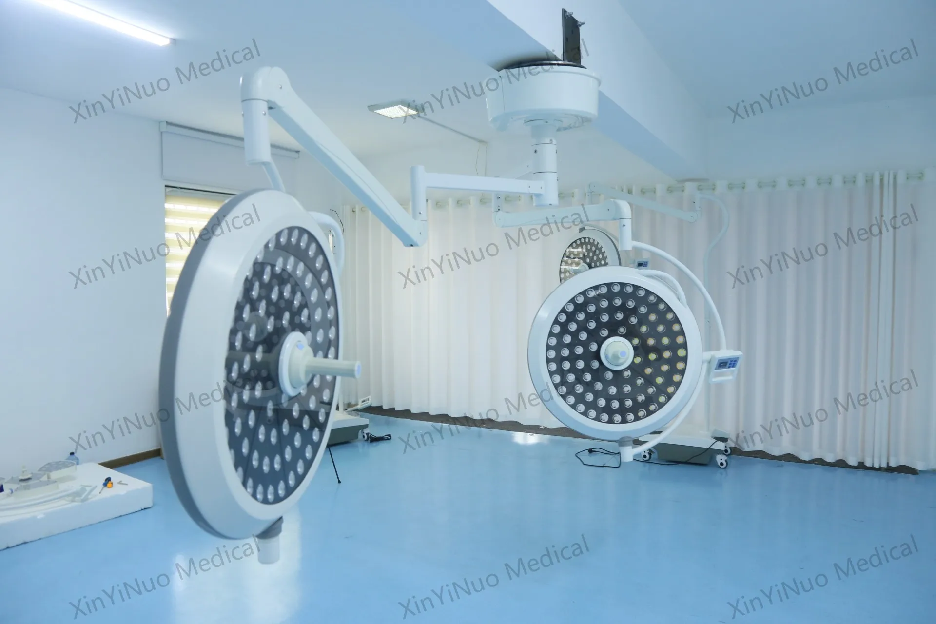 Medical Operation Lamp LED700+700 Shadowless Medical       Light Lamp Ceiling Operating Light