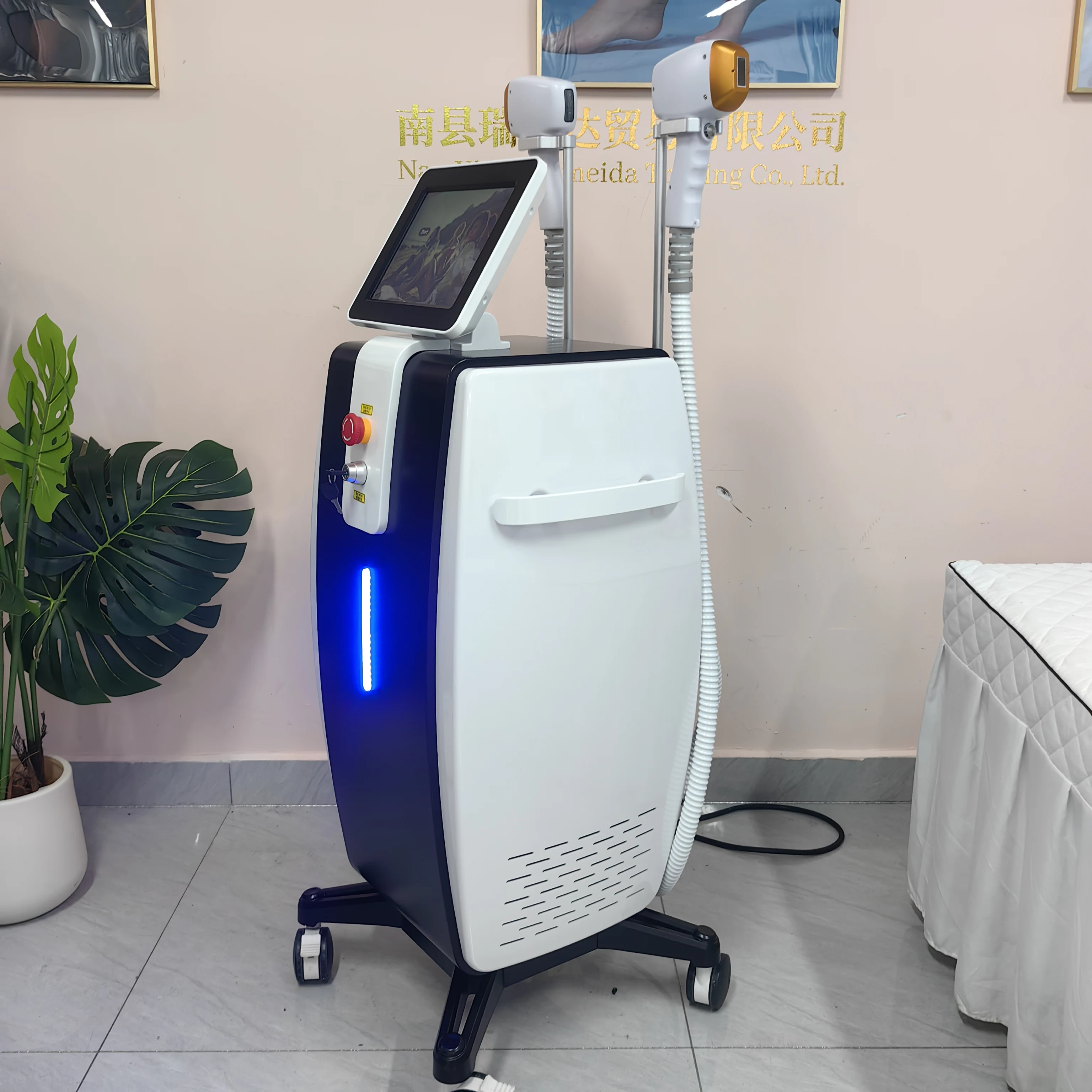 

Foldable 90° Adjustable Touch Screen 2 Handles Diode Laser Hair Removal Machine 16 Bars 755/810/1064nm Ice Point Painless Perman