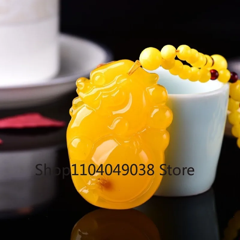 Chinese Mythical Animal Totem Retro Jewelry Yellow Amber Second-generation Honey Wax Chicken Oil Yellow Beauty Pendant Jewelry