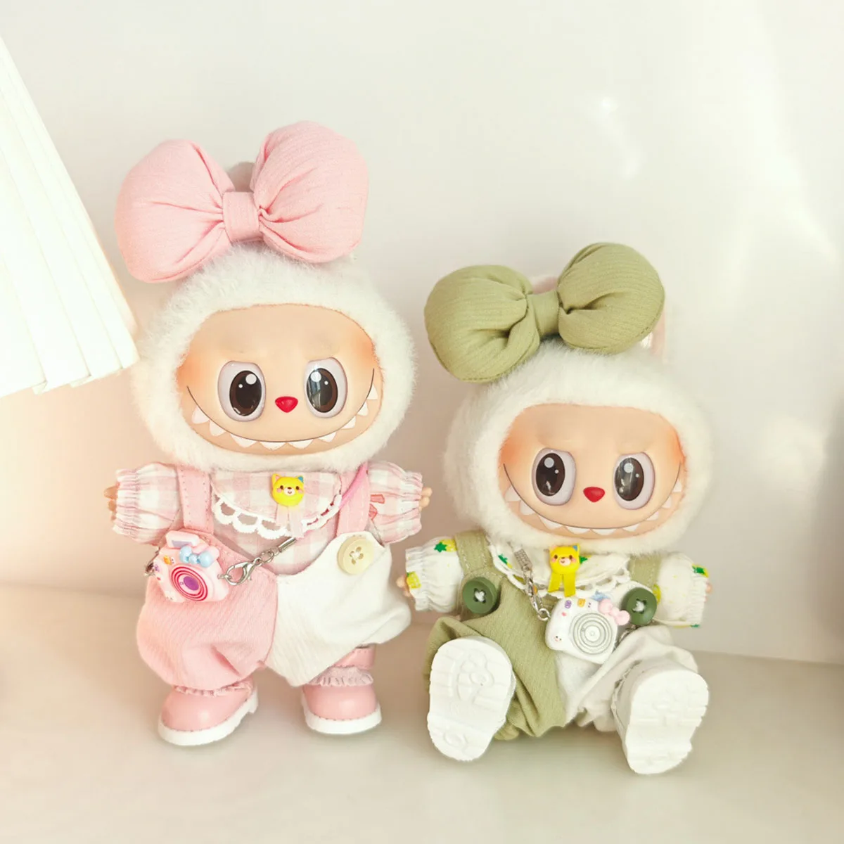 

Милый мини-плюшевый комплект брюк для куклы, милые брюки на бретельках в форме сердца, аксессуары для Labubu, подарок «сделай сам»