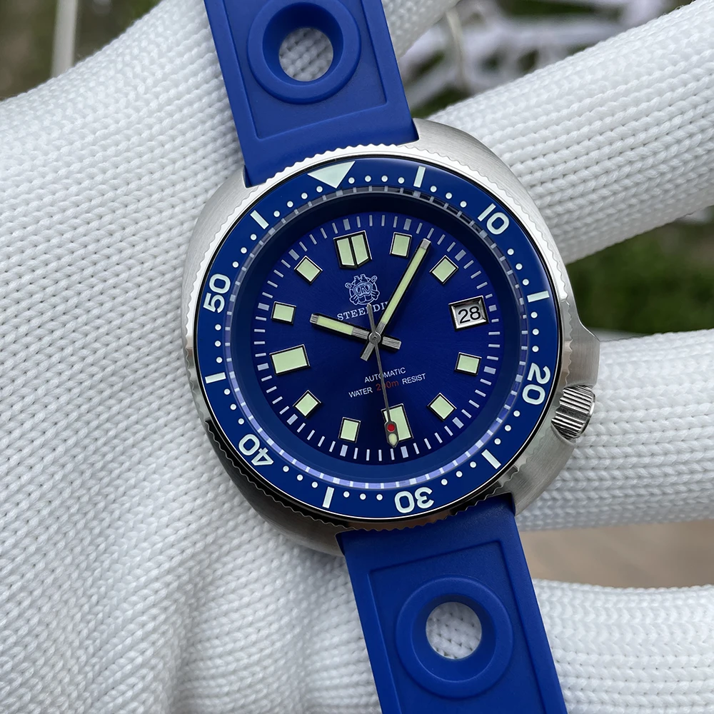 Steeldive Brand SD1970 Tuna Dive Watch 200m Waterproof Sapphire Crystal NH35 Automatic Mechanical Stainless Steel Men's Watch