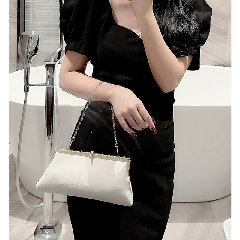 High-end Women Velvet Evening Bag New Fashion Fish Hook Lock Clutch Purses Female Handbags Chain Shoulder Bags for Wedding Party