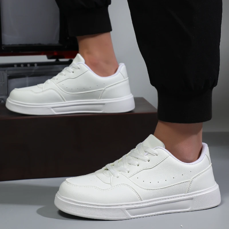 

Fashion Casual Men Shoes Outdoor Casual Sneakers Men White Sports Board Shoes Casual Sports Board Shoes Men Skateboarding Shoes