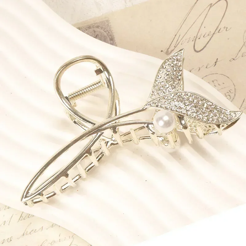 Korean Claw pearl rhinestone flower Metal Pearl Hair Clip Hairpin Hair Clips for Women Hair Accessories Ponytail Shark clip