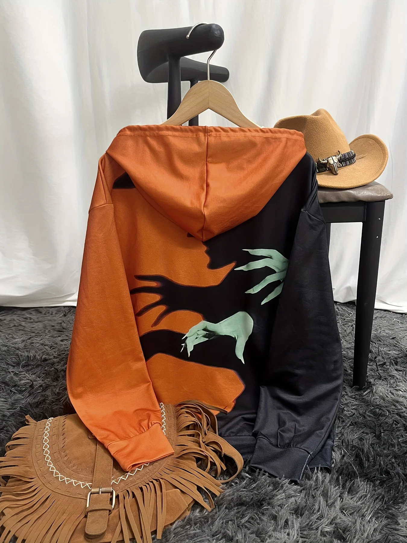 Halloween Women's casual fashion round neck pullover hoodie Western ethnic style retro print women's top hoodie