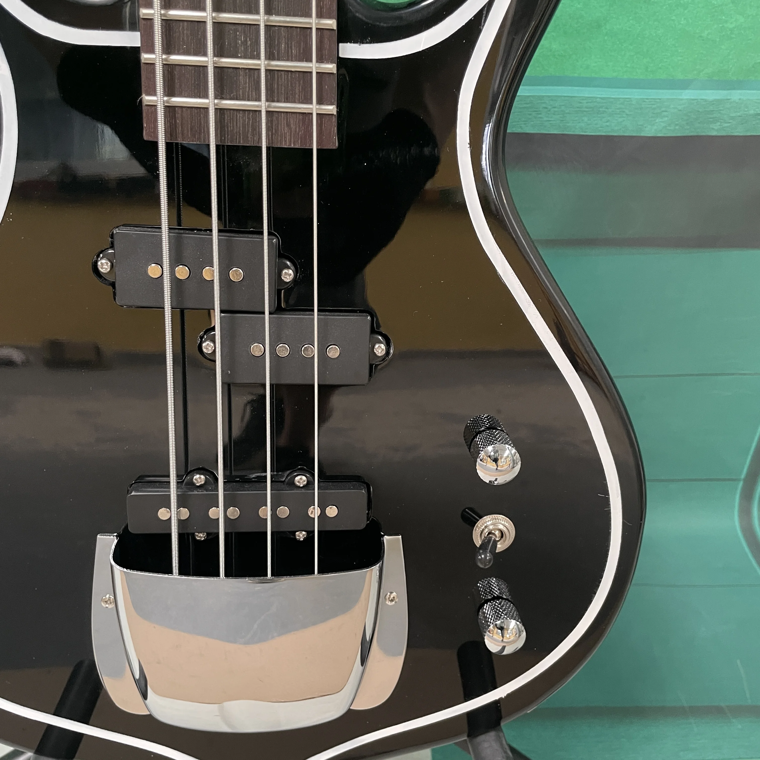 4-string electric bass guitar rosewood fingerboard, diamond inlays, and silver hardware guitars ; vintage rock electric guitarra - view 3