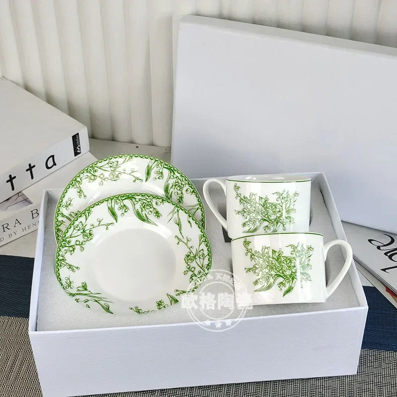 

European jadeite lily of the valley series bone china large ashtray creative personality ashtray household exquisite simple gift