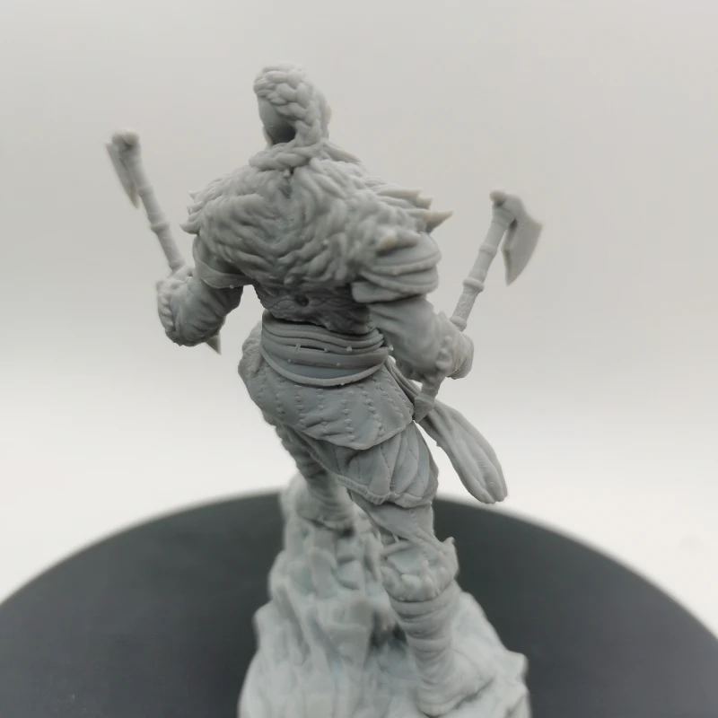 Resin Figure Ancient Two Axe Warrior 1/24 Scale  Diy  Assemble Model Kit Unassembled Diorama and Unpainted Statuettes Toys